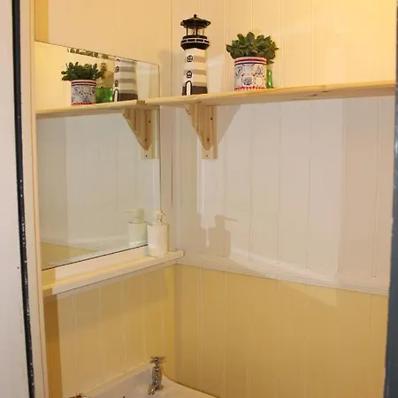 Cosy House In Excellent Connections To Centre Accommodatie bij particulieren