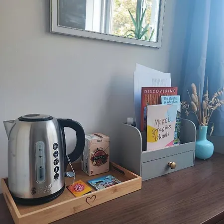Cosy House In Excellent Connections To Centre *