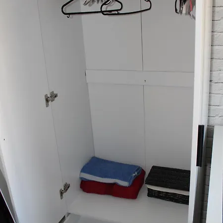Cosy House In Excellent Connections To Centre